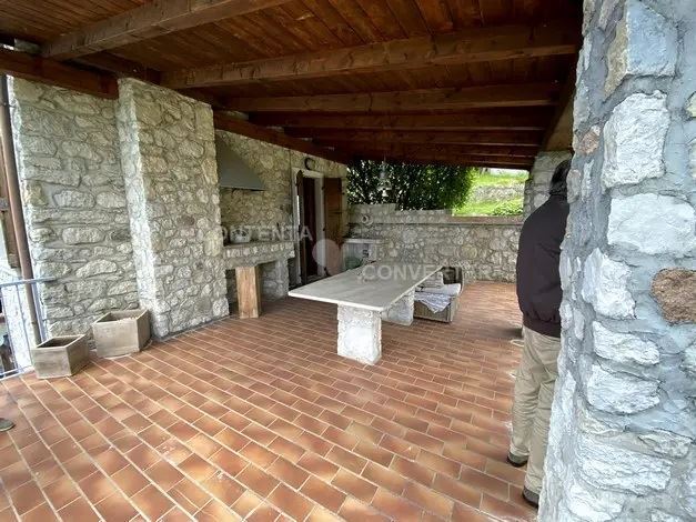 1-�berdachte Terrasse Haus Malcesine